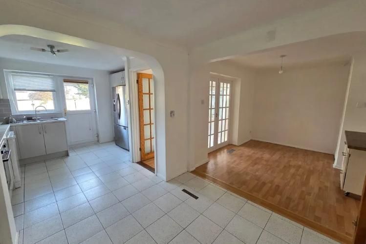 Property photo 2 of 8 Photo 2