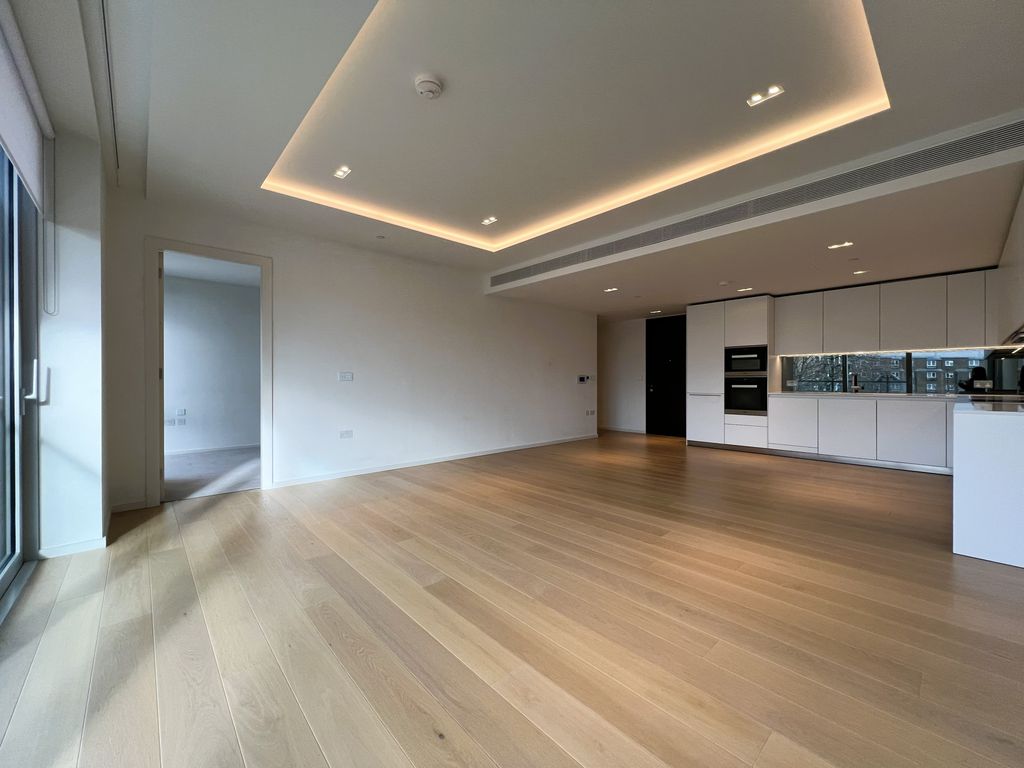 Property photo 3 of 23 Living Room