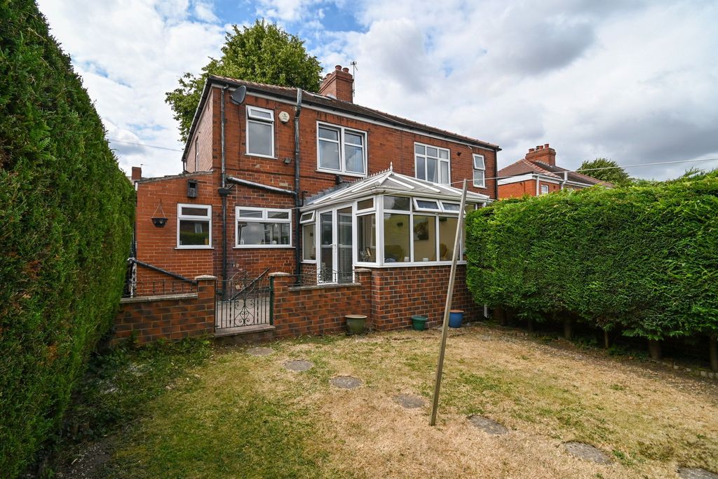 Property photo 2 of 22