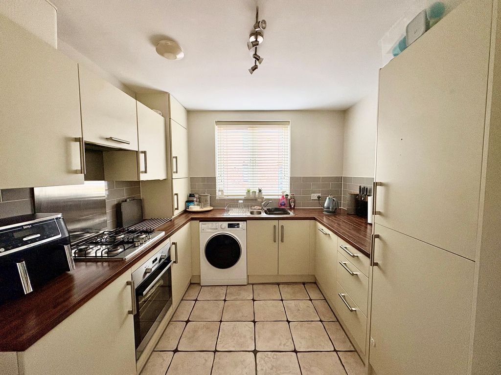 Property photo 3 of 13