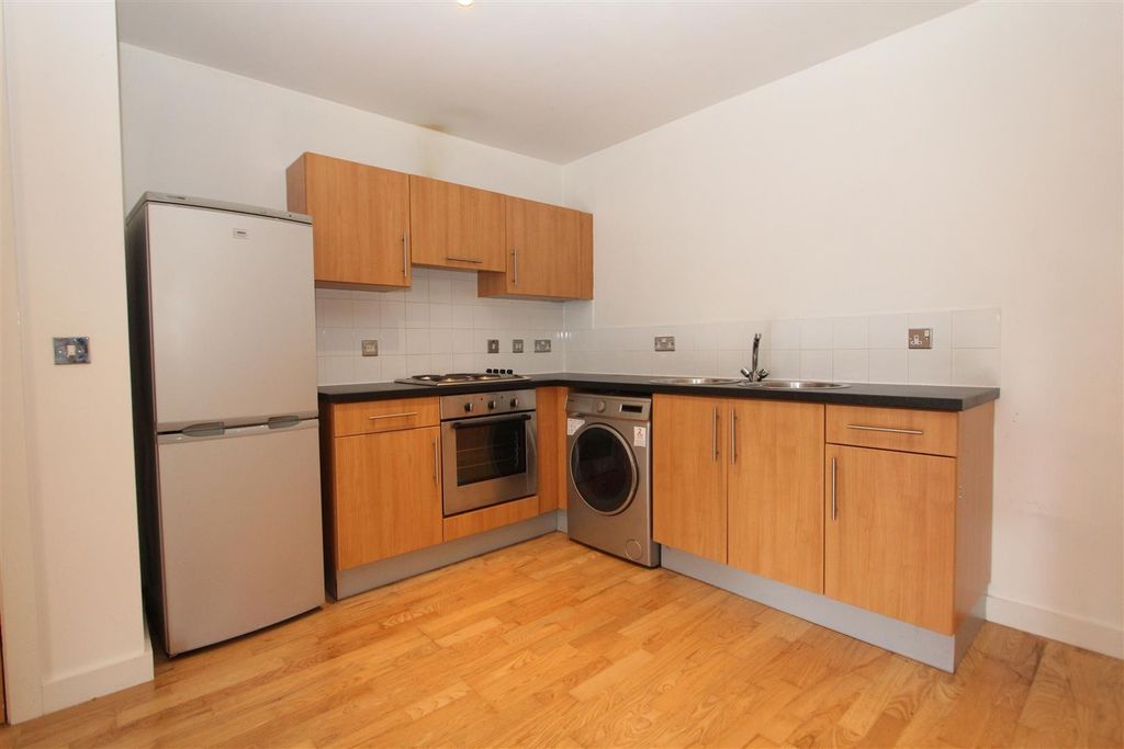 Property photo 3 of 8 Bright Kitchen With Modern Integrated Appliances...