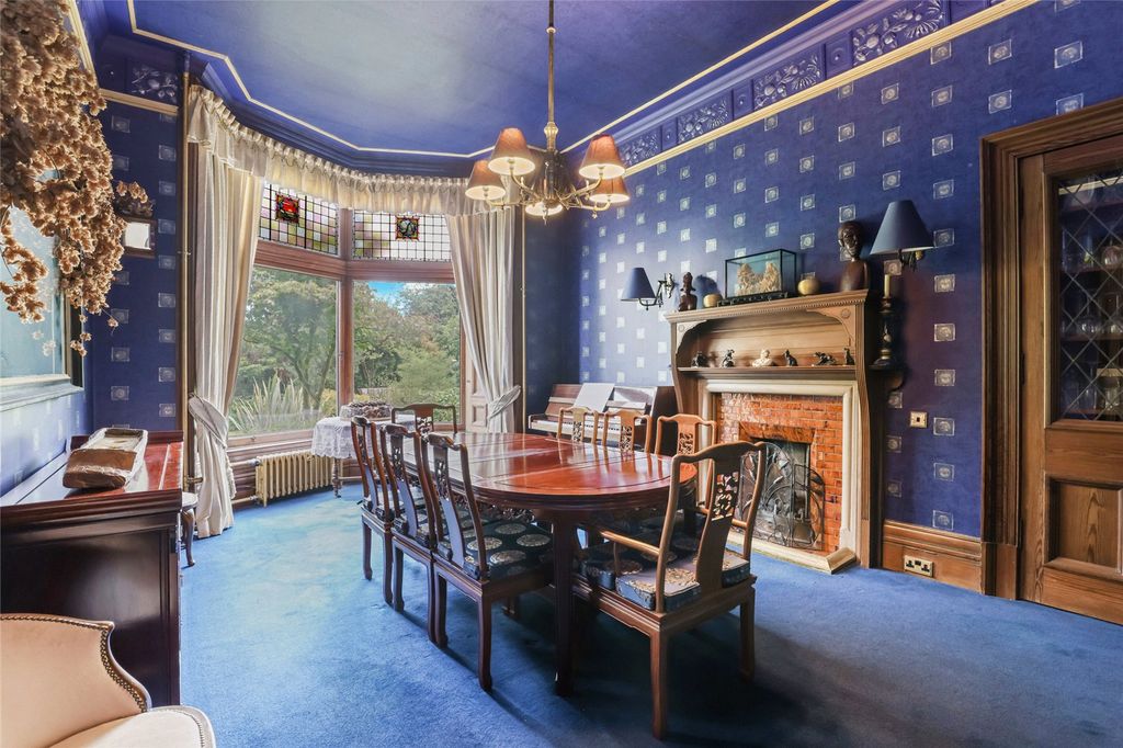 Property photo 3 of 36 Dining Room