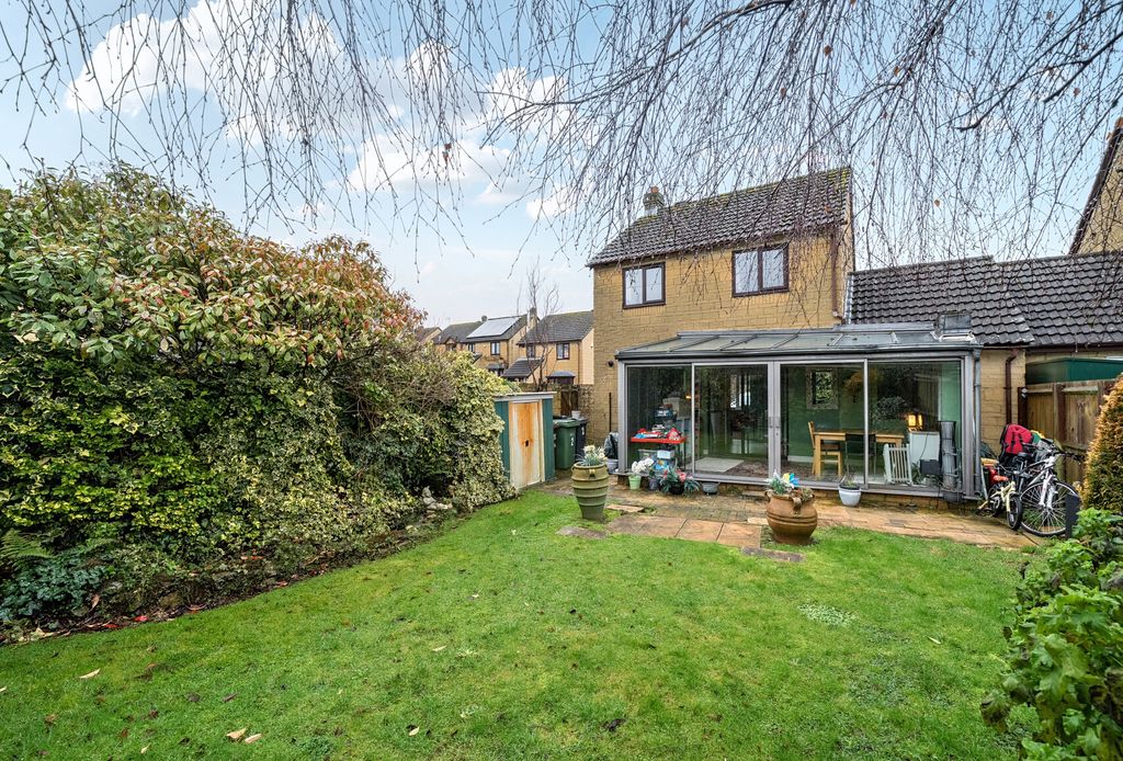 Property photo 1 of 21 1400162-9-697890c...