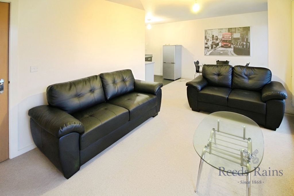 Property photo 3 of 9 Picture No. 28