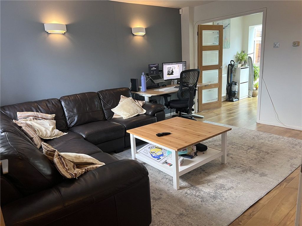 Property photo 2 of 10 Picture No. 22