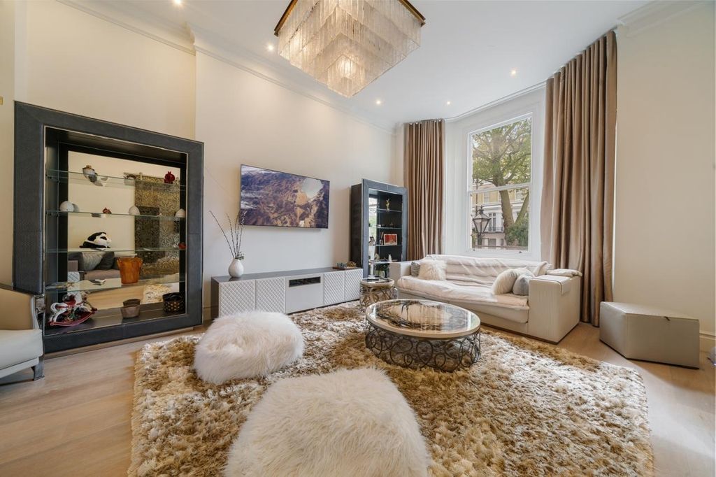 Property photo 1 of 22 Photo 12