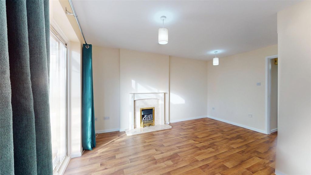 Property photo 3 of 10 Living/Dining Room