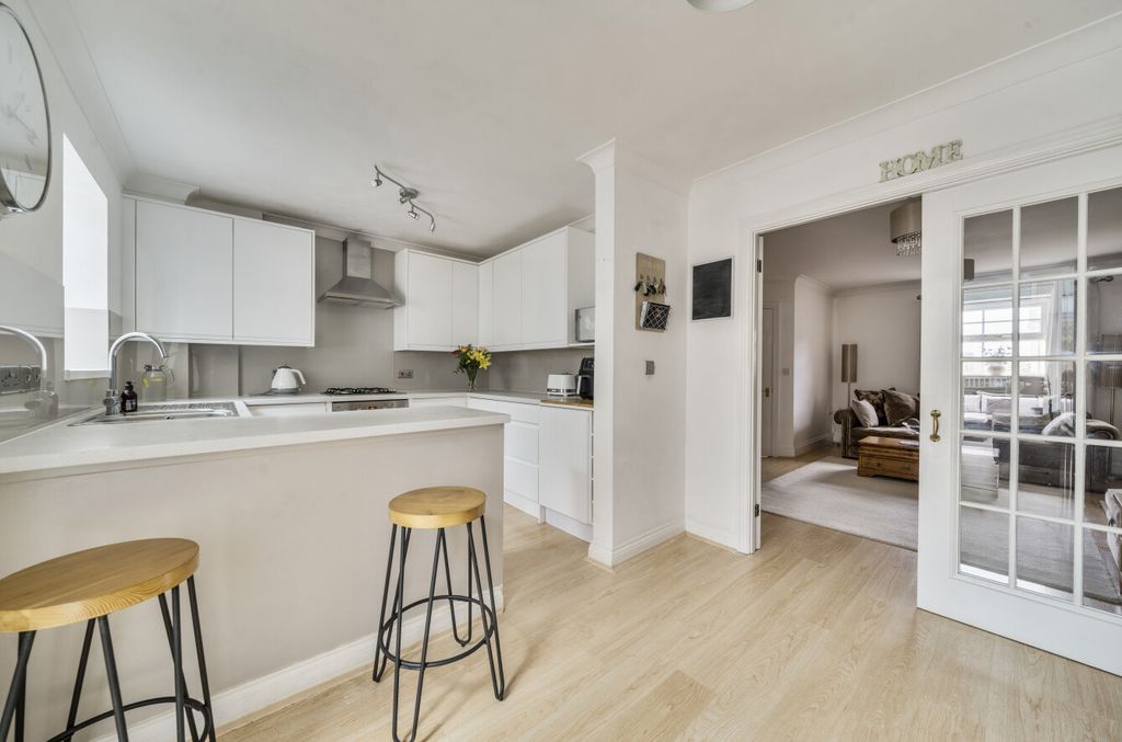 Property photo 3 of 21 1343038-8-68A5ce0...