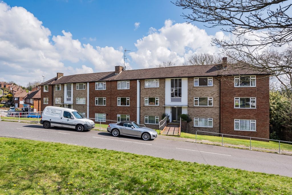 Property photo 1 of 9