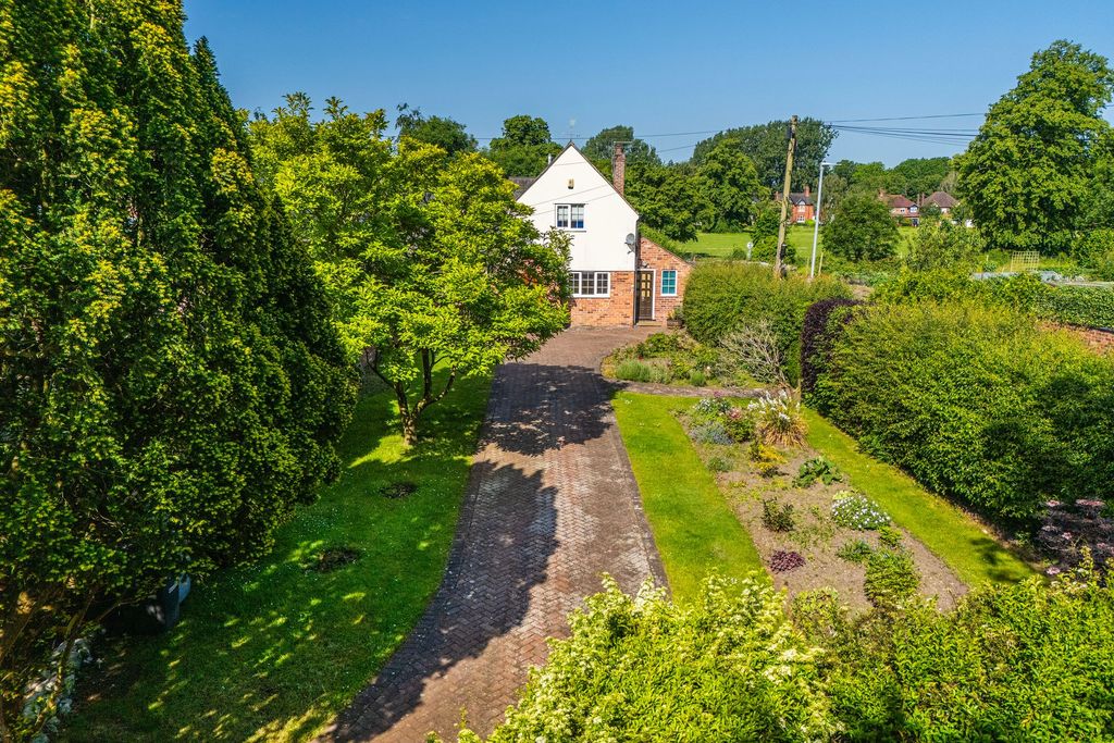 Property photo 2 of 35