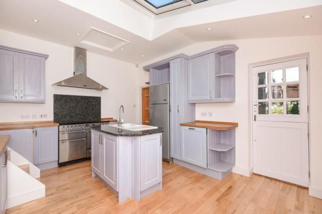 Property photo 3 of 12 Internal View