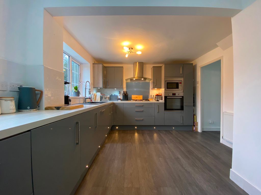 Property photo 2 of 26