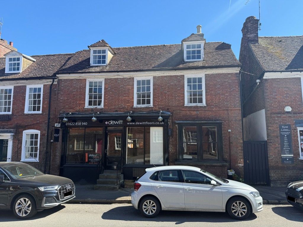 Property photo 1 of 15 Shop And Upper Parts