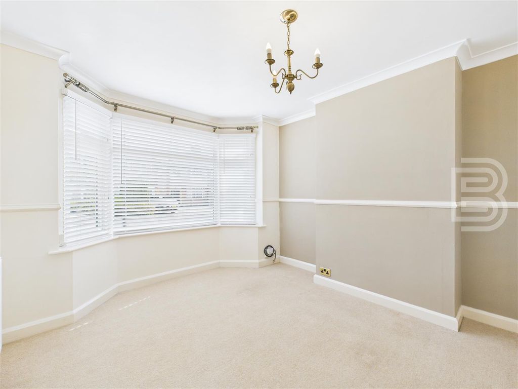 Property photo 2 of 18 Cam05587G0-Pr0032-Still007.Jpg