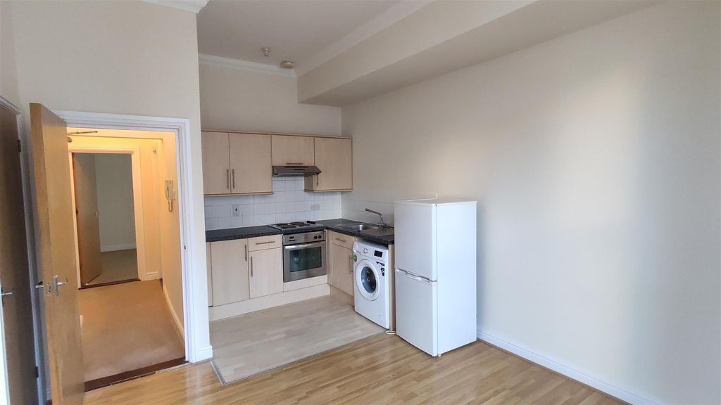 Property photo 2 of 5