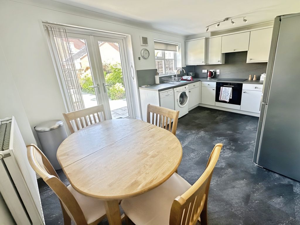 Property photo 3 of 17 Kitcchen/Diner