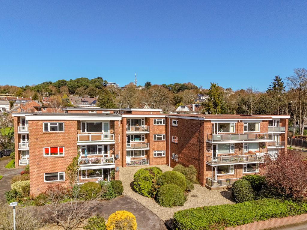 Property photo 1 of 17