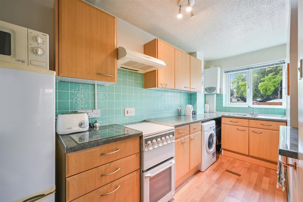 Property photo 2 of 11