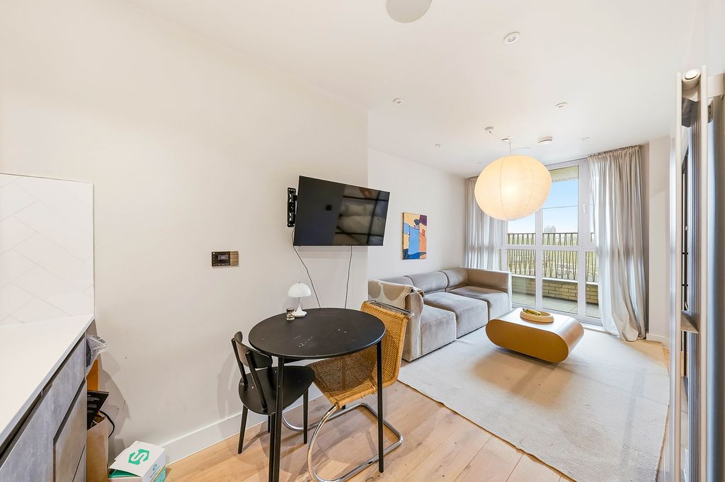 Property photo 1 of 20 6
