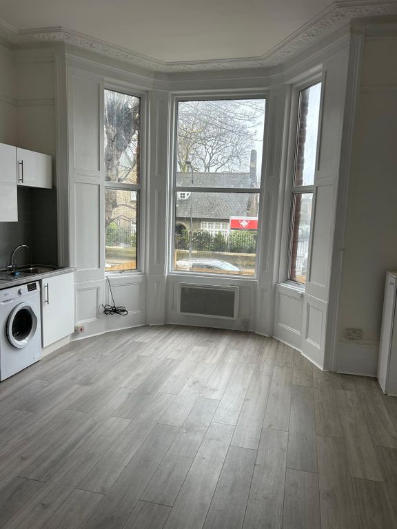 Property photo 3 of 8 1113Faf2-2698-49Fa-9Ea8-9E255Bd38457