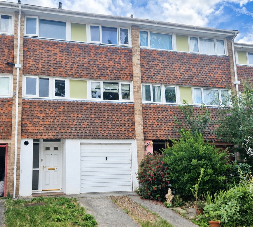 Property photo 1 of 18 Front