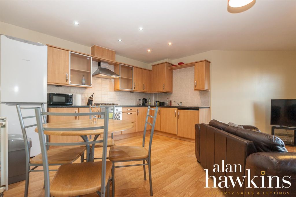 Property photo 3 of 10 Ah-7.Jpg