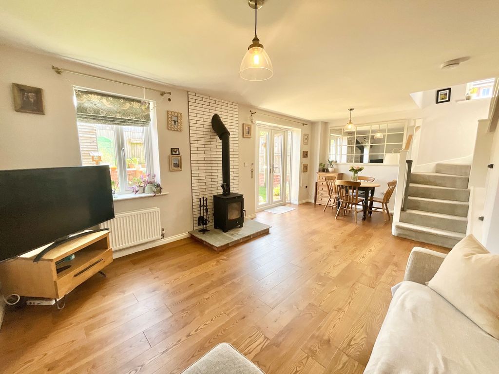 Property photo 3 of 17