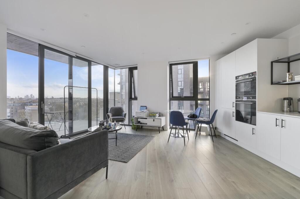 Property photo 2 of 6