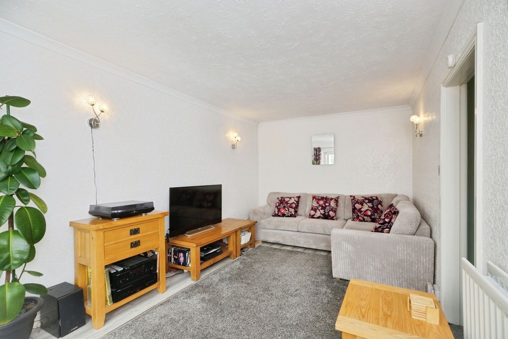 Property photo 3 of 18 Pbox-Img.Jpg