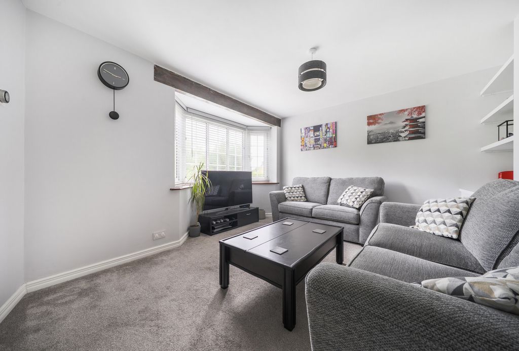 Property photo 3 of 19 1457745-15-6A0B32...