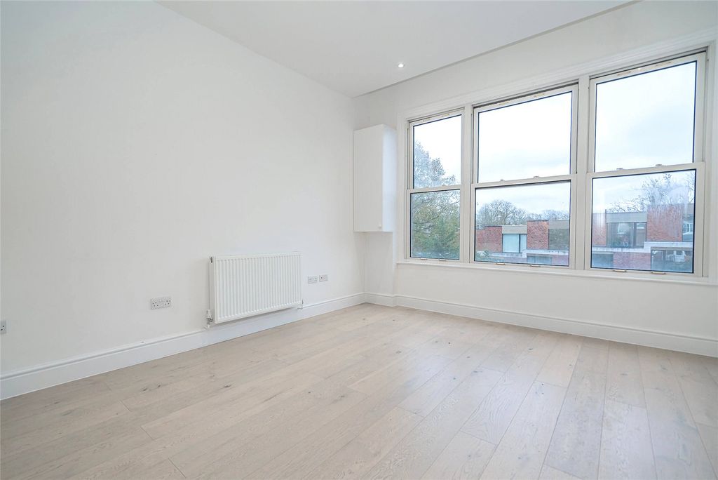 Property photo 3 of 15 Reception A