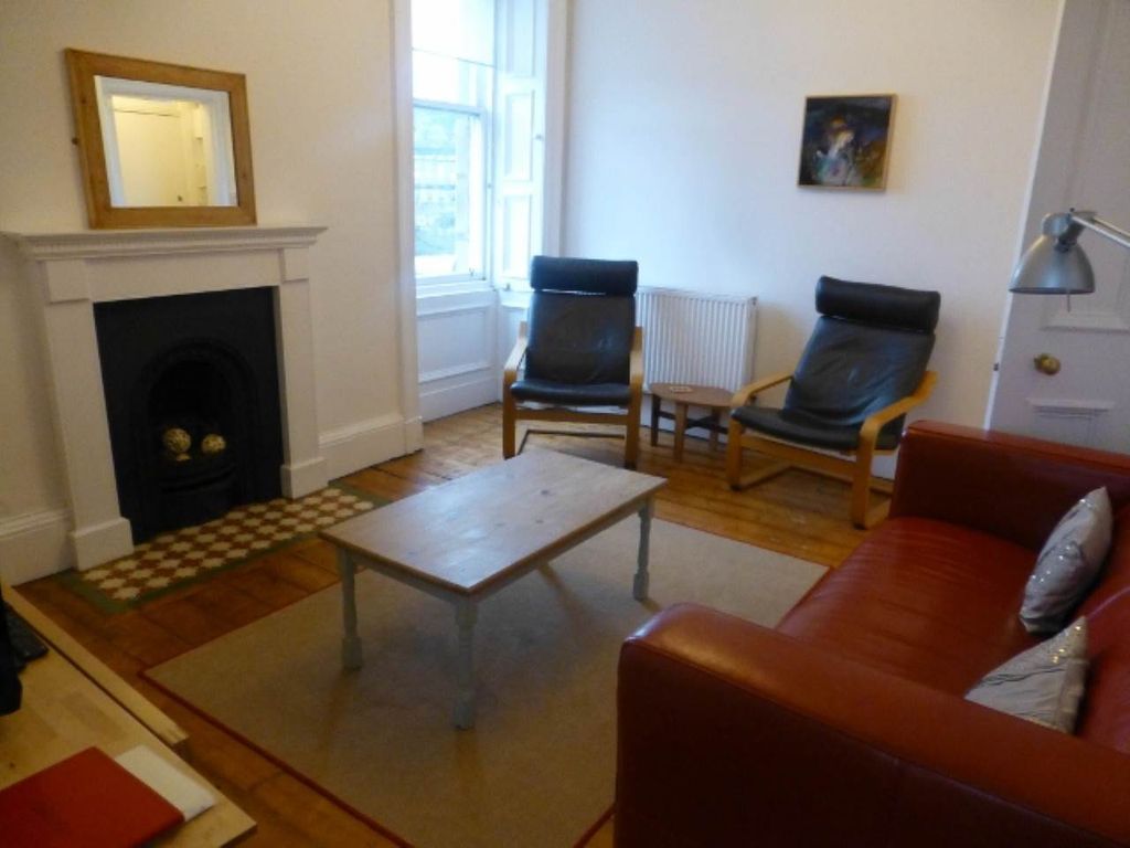 Property photo 1 of 7 Lounge