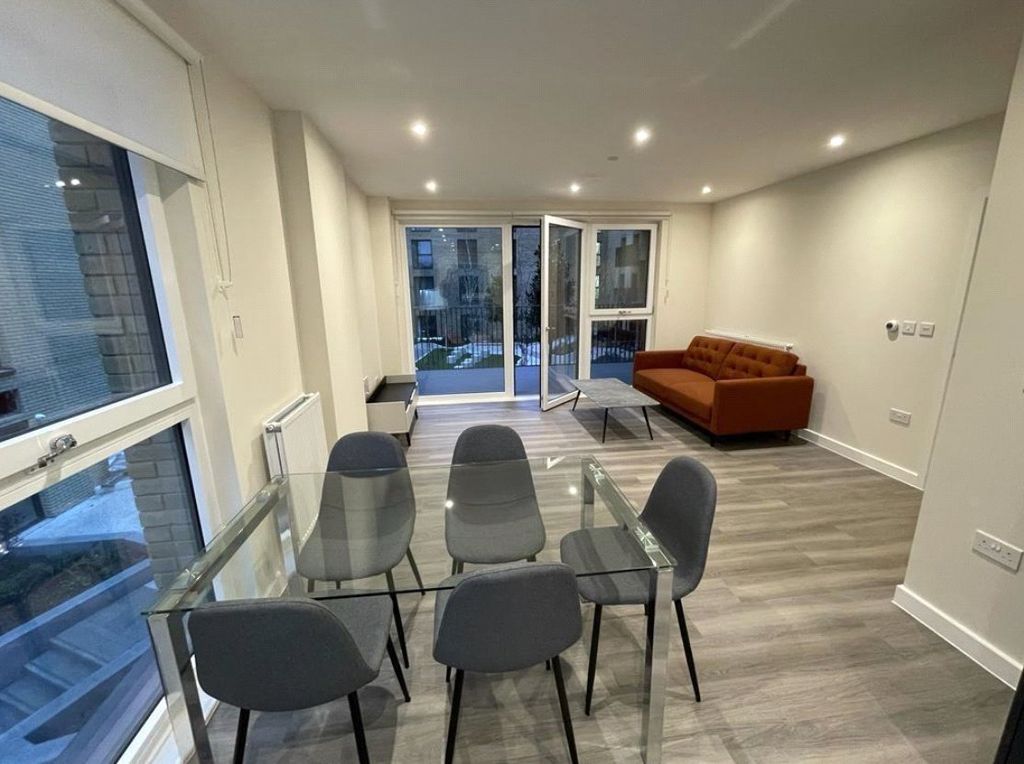 Property photo 3 of 9 Picture No. 01