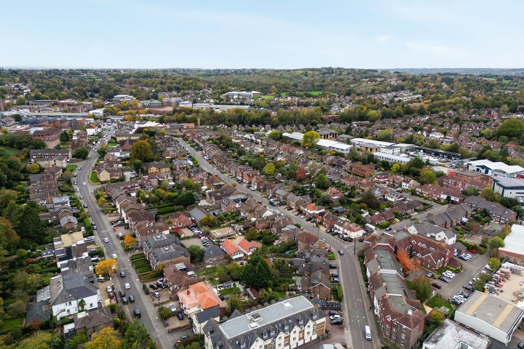 Property photo 2 of 21