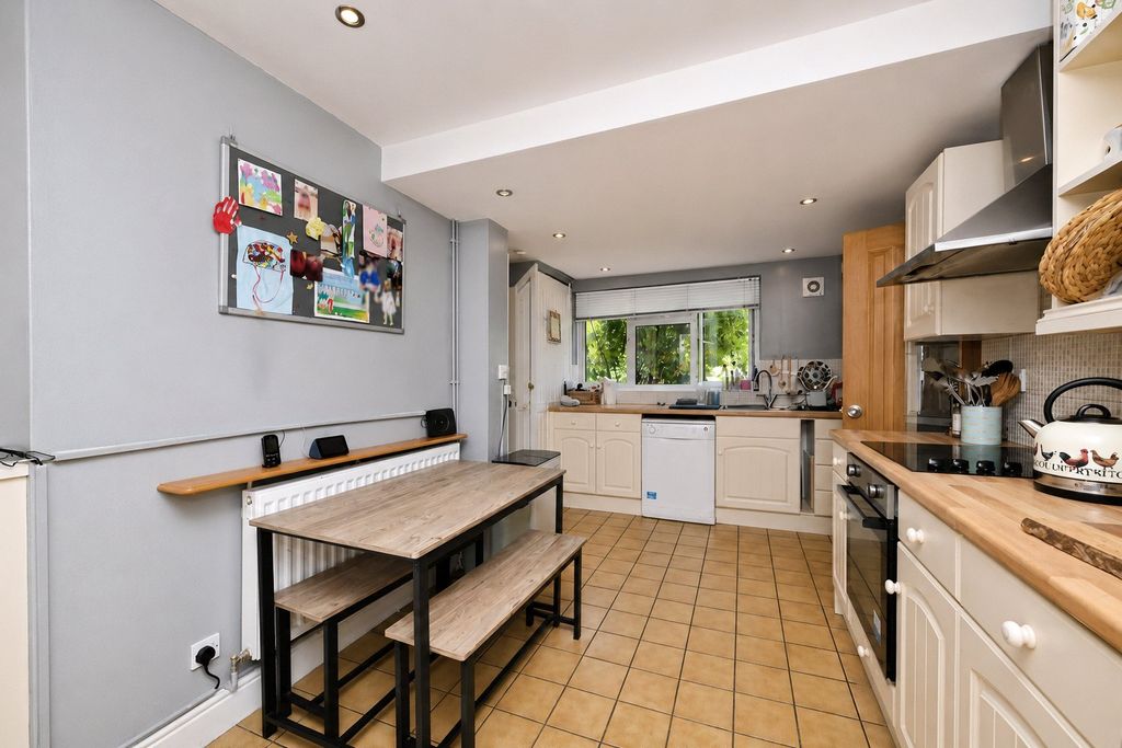 Property photo 3 of 19 Picture No. 32