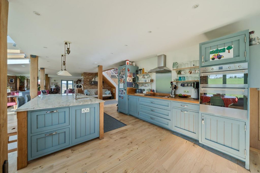 Property photo 3 of 32 13.Jpg