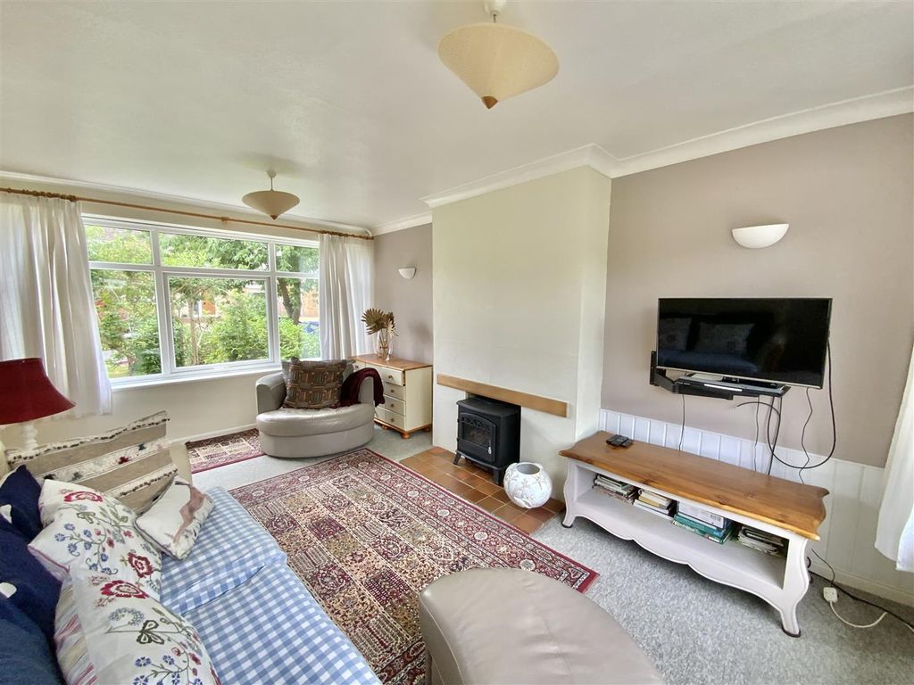 Property photo 2 of 12