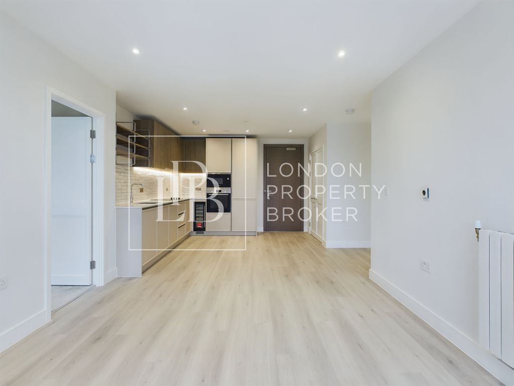 Property photo 1 of 19