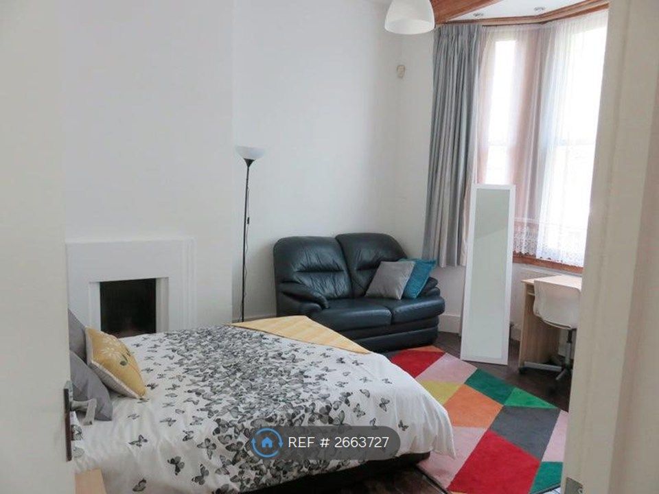 Property photo 2 of 5 R 3