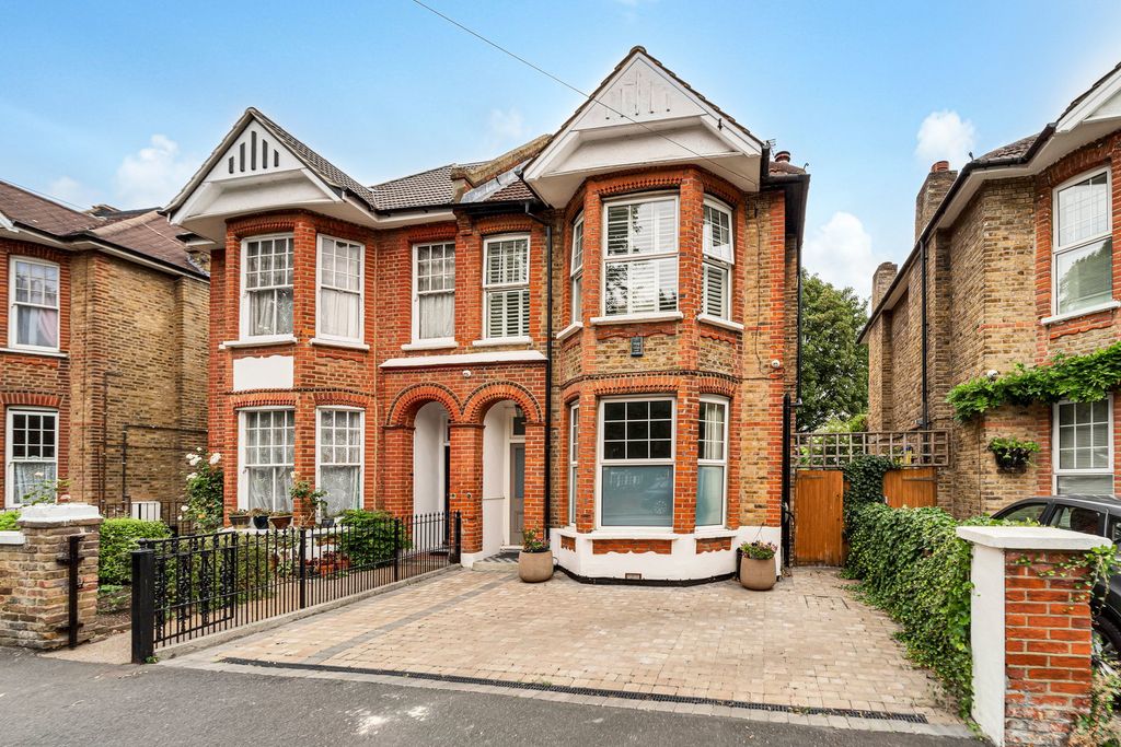 Property photo 1 of 16