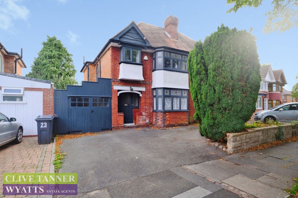 Property photo 1 of 13 21 Miall Road