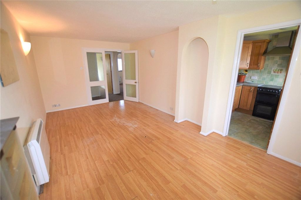 Property photo 2 of 8 Picture No. 10