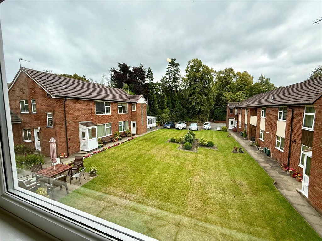 Property photo 2 of 6 96300F51-8cc3-4Efa-A951-9Ffcc5A5F965.Jpg