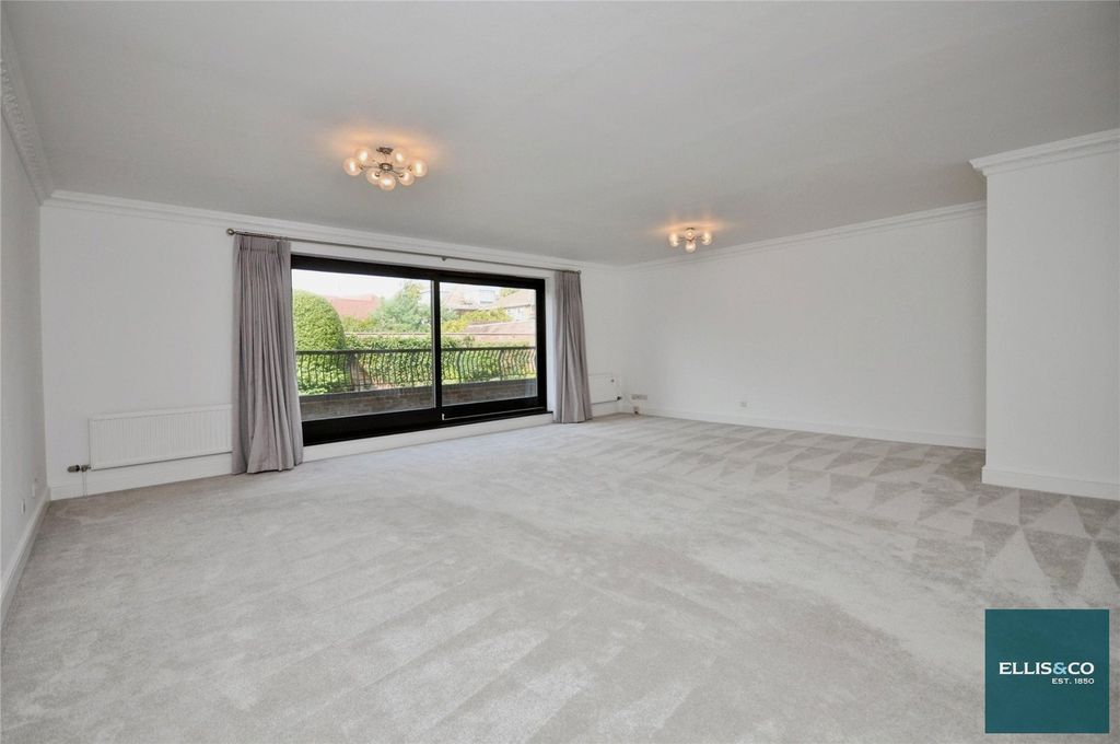 Property photo 2 of 18 Picture No. 22