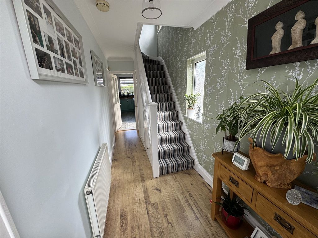 Property photo 2 of 19 Picture No. 20
