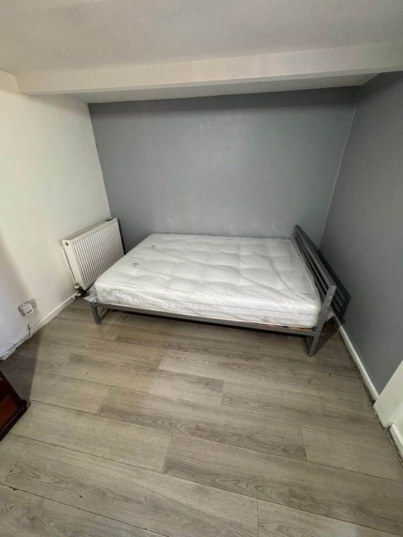 Property photo 3 of 3