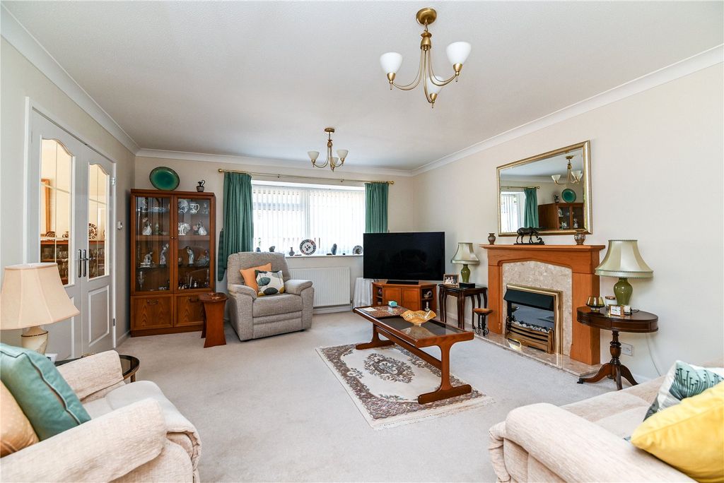 Property photo 2 of 18 Picture No. 25