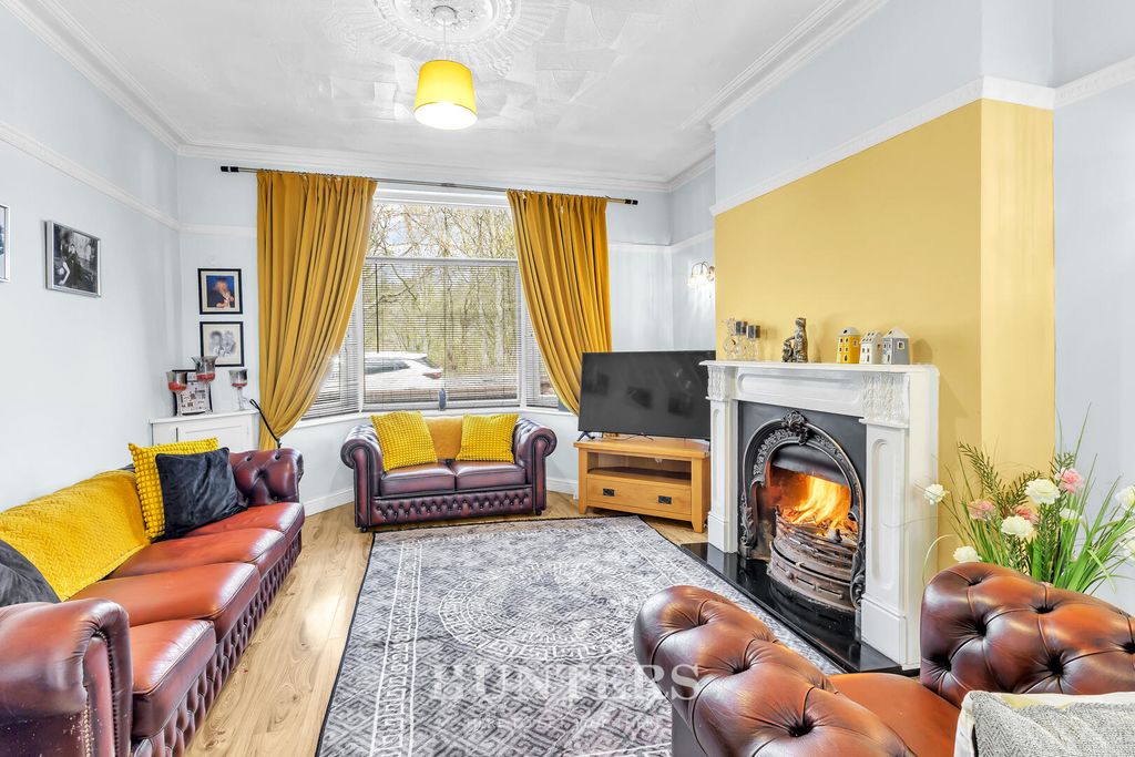 Property photo 3 of 25 Living Room