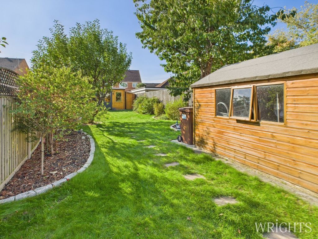 Property photo 2 of 24 Garden