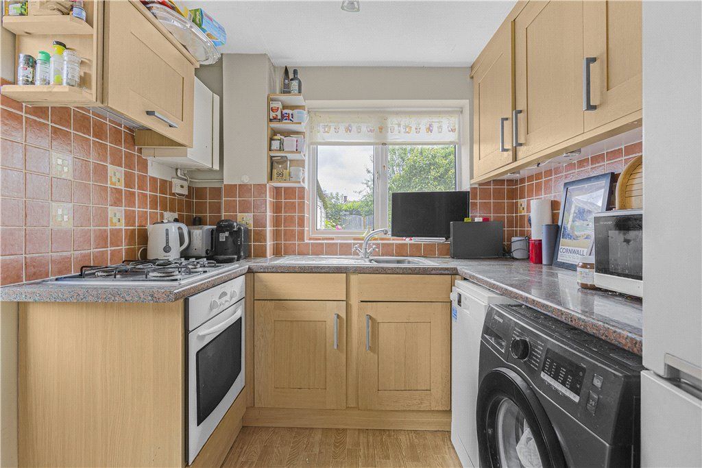 Property photo 3 of 20 Kitchen